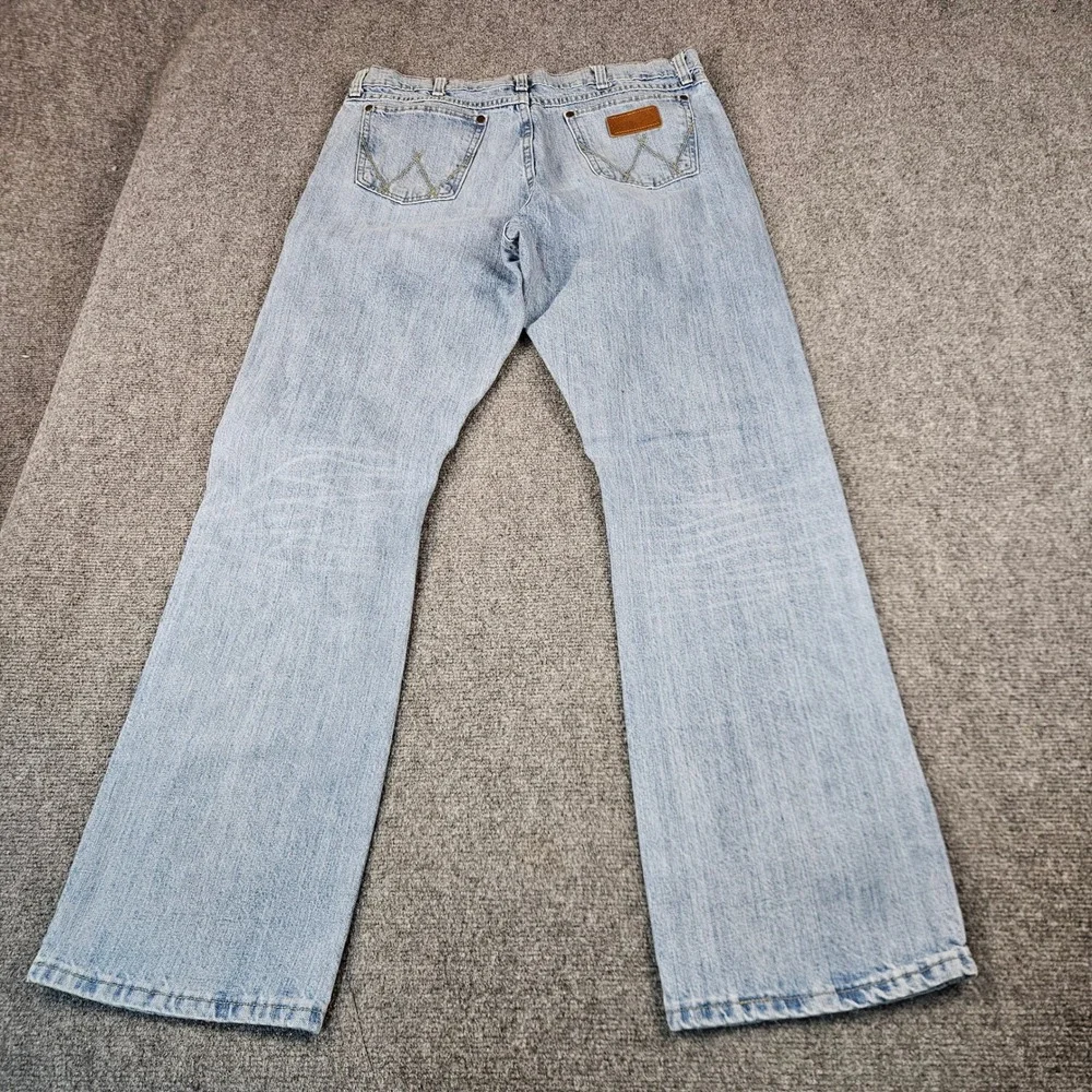 Wrangler Retro Relaxed Boot Jeans Mens 34x34 Light Wash Denim 10WRT20CR
